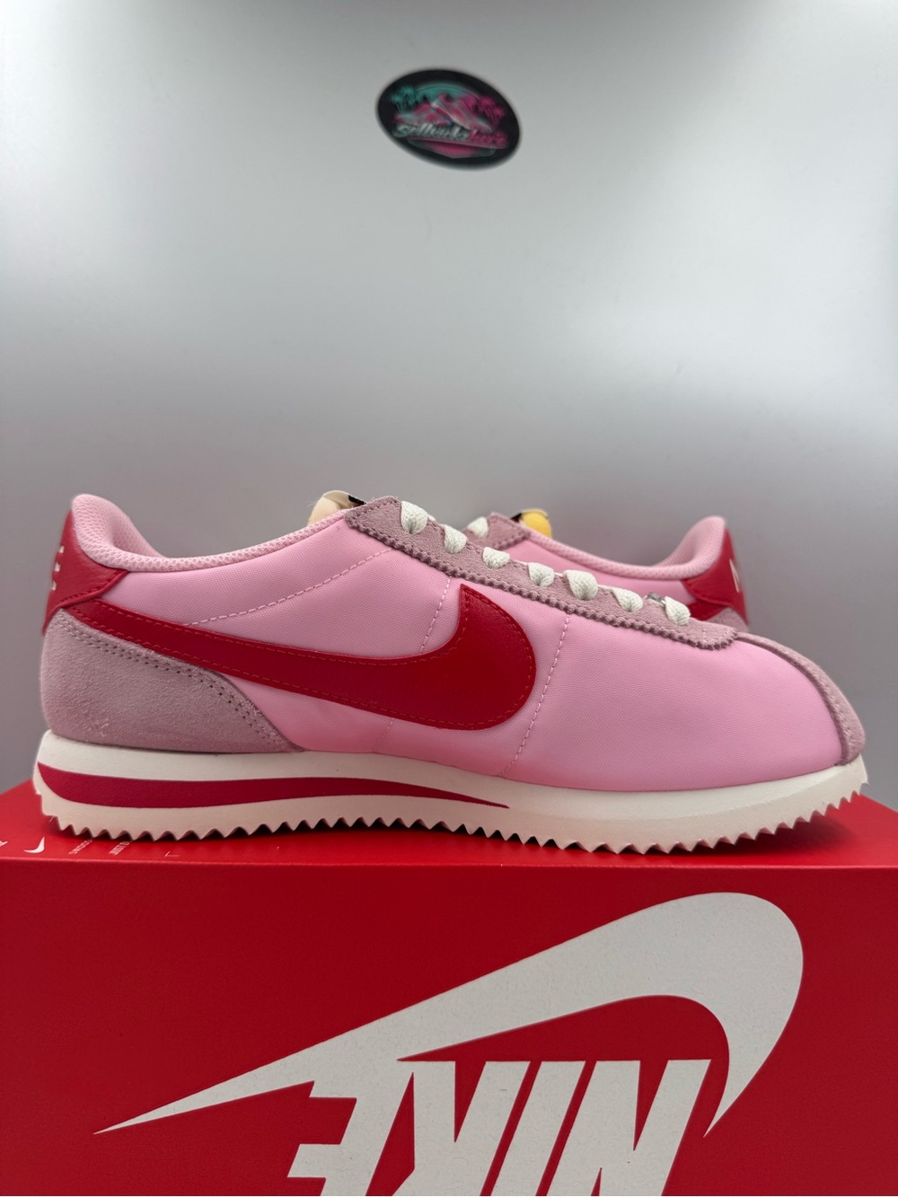 Nike Cortez TXT Medium Soft Pink Fire Red White BRAND NEW Size 6.5 Women - Picture 5 of 8